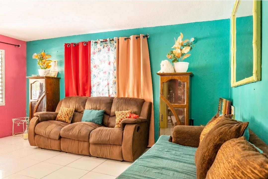 Colorful Private Room Oasis Montego Bay Exterior foto